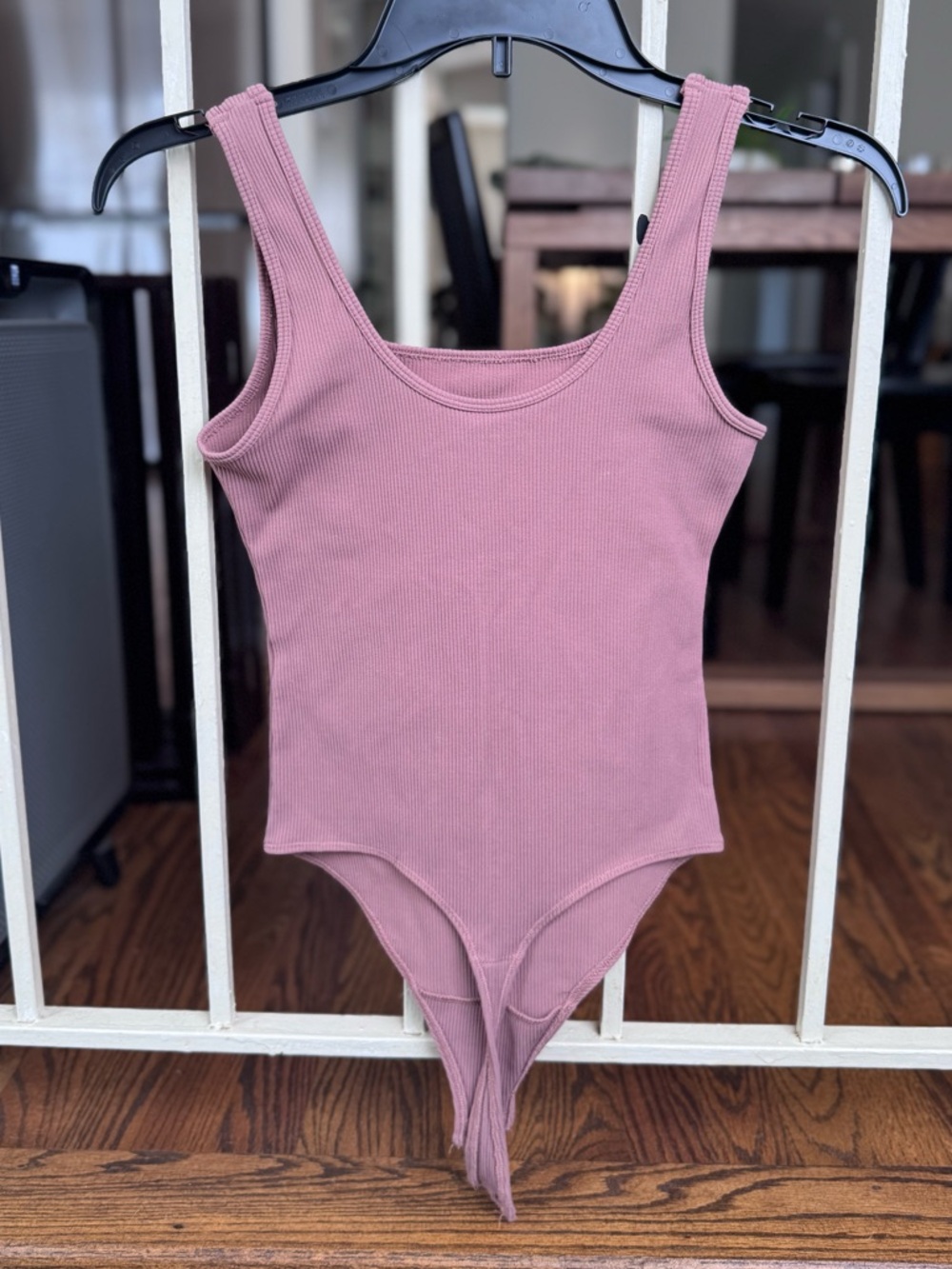 A&F Ribbed Bodysuit - Picture 4 of 4